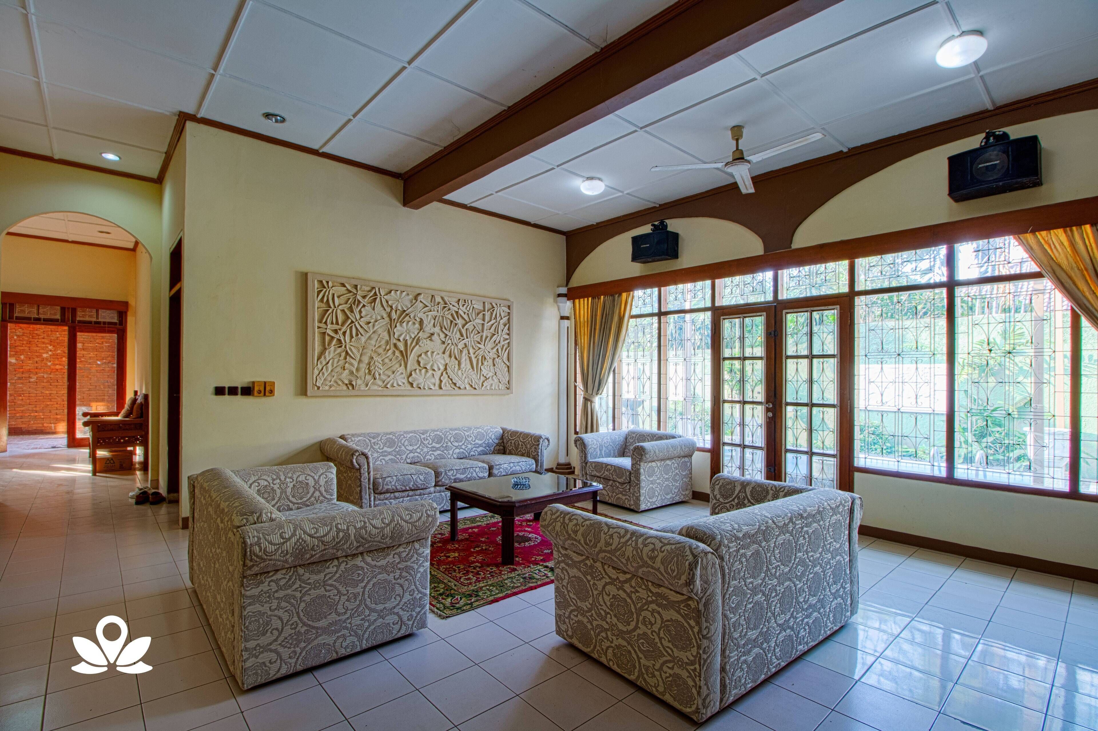 Tobana Pejaten House