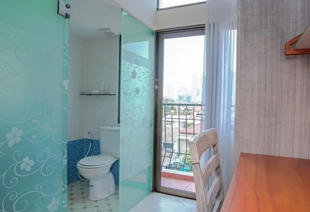 Urbanest Inn House Slipi