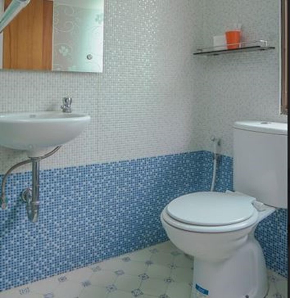 Urbanest Inn House Slipi