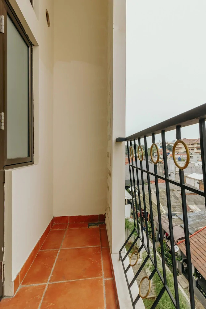 Urbanest Inn House Slipi