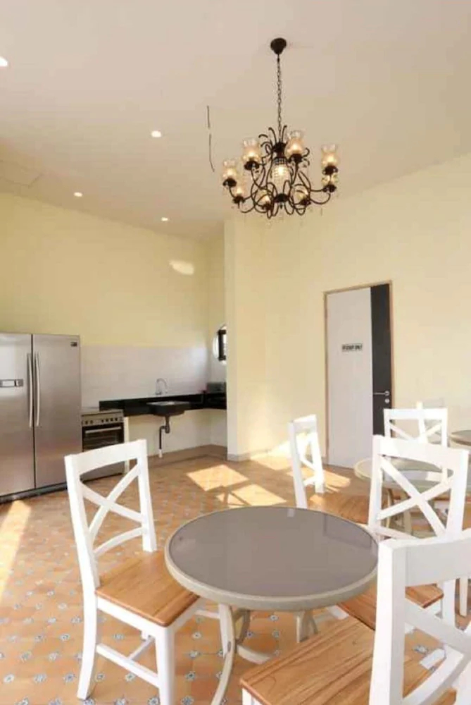 Urbanest Inn House Slipi