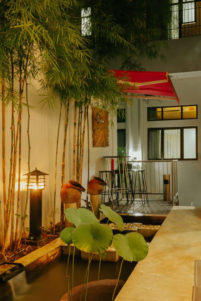 Urbanest Inn House Slipi