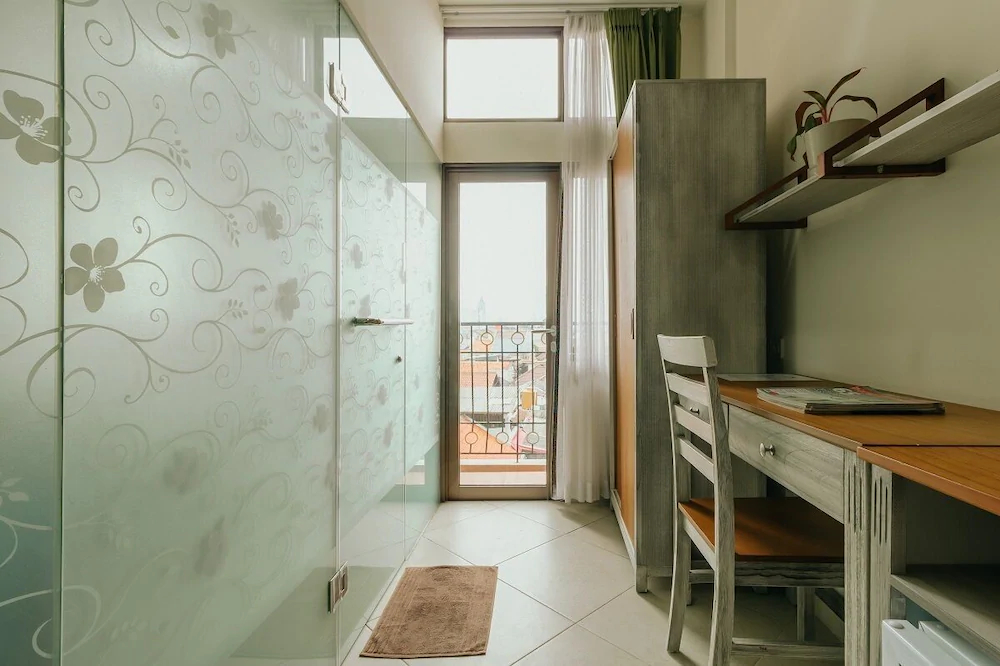 Urbanest Inn House Slipi