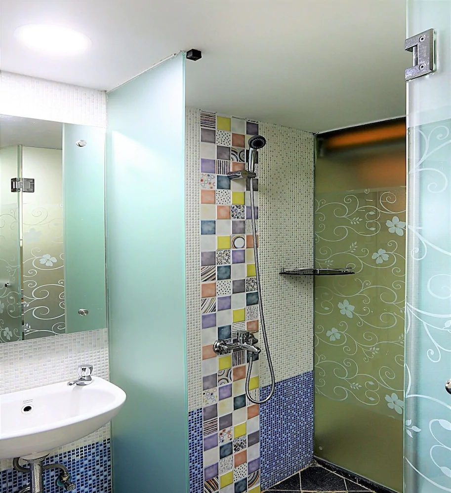 Urbanest Inn House Slipi