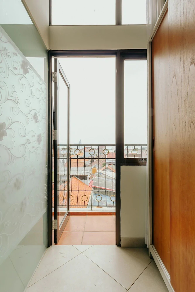 Urbanest Inn House Slipi