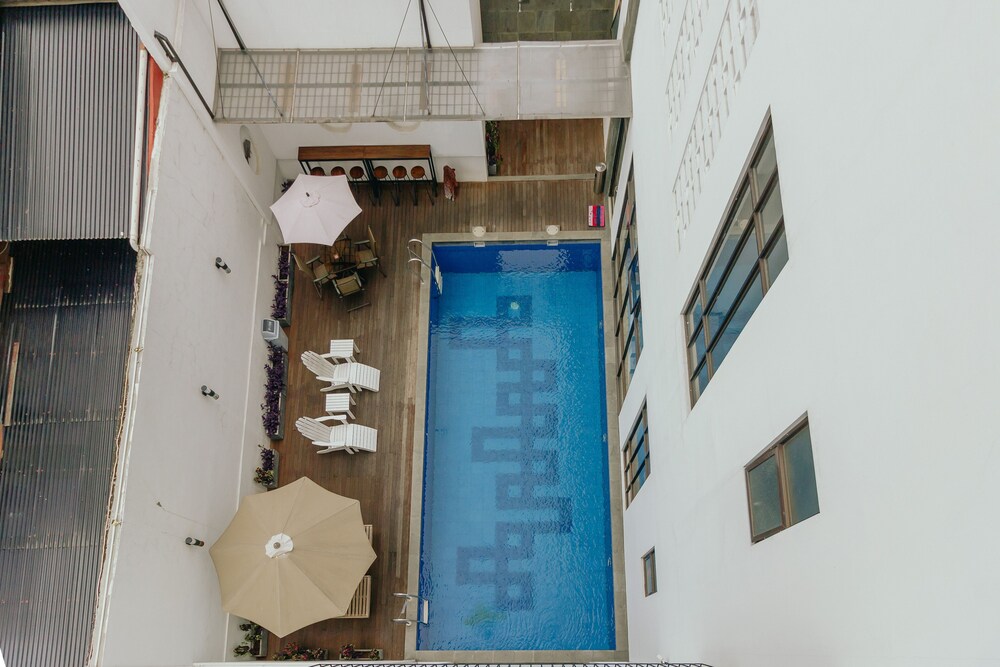 Urbanest Inn House Slipi