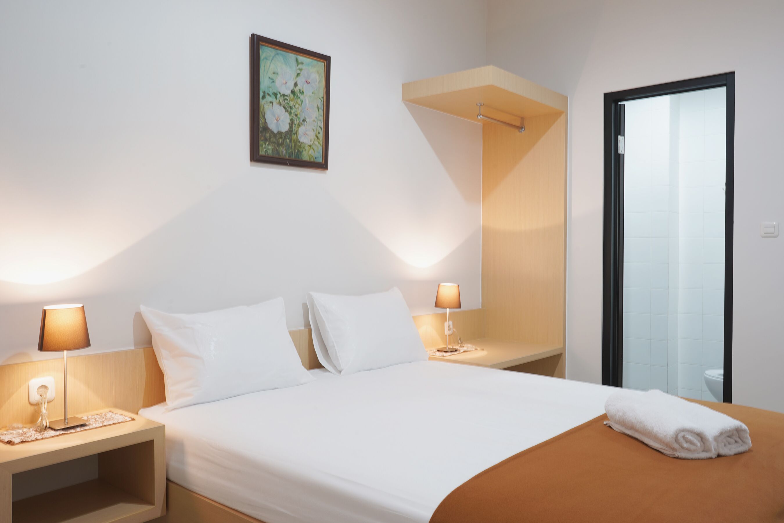 Cove Urooms Panglima Polim