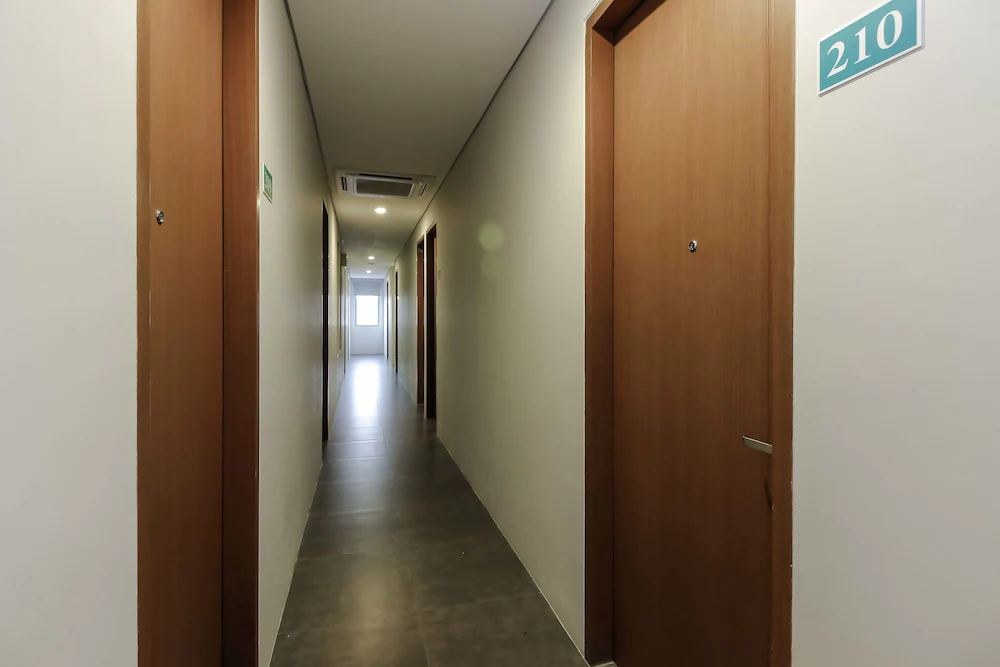 U Stay Hotel Tebet by RedDoorz