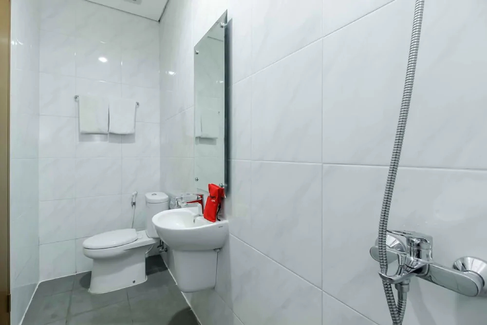 U Stay Hotel Tebet by RedDoorz