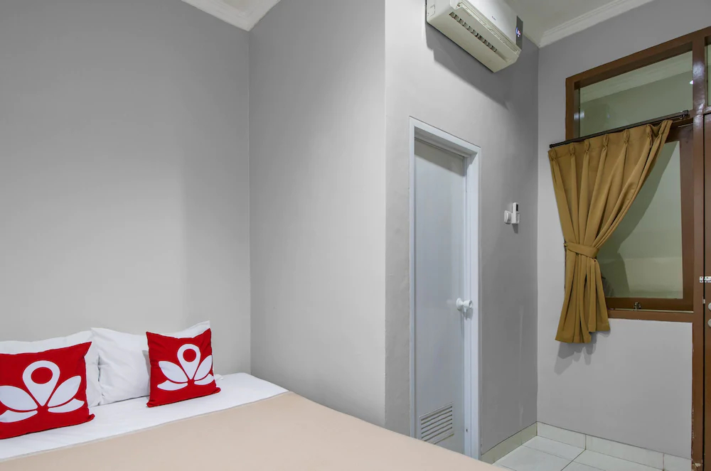 Verde Residence by ZEN Rooms