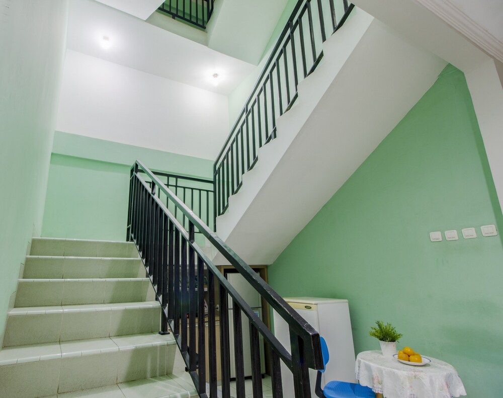 Verde Residence by ZEN Rooms