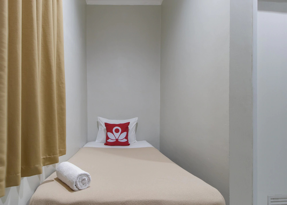 Verde Residence by ZEN Rooms