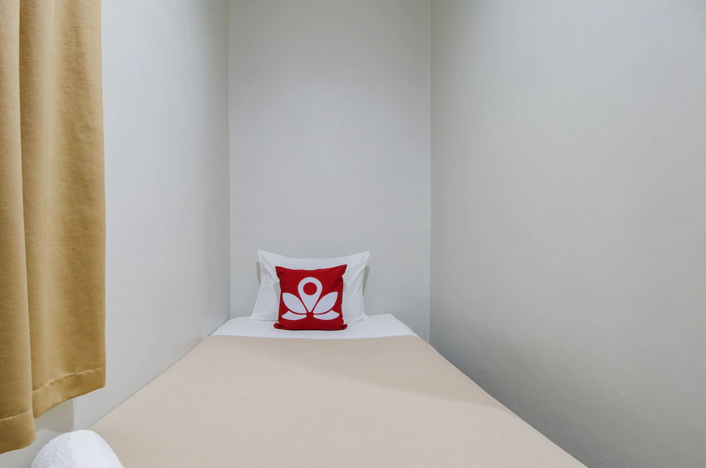 Verde Residence by ZEN Rooms