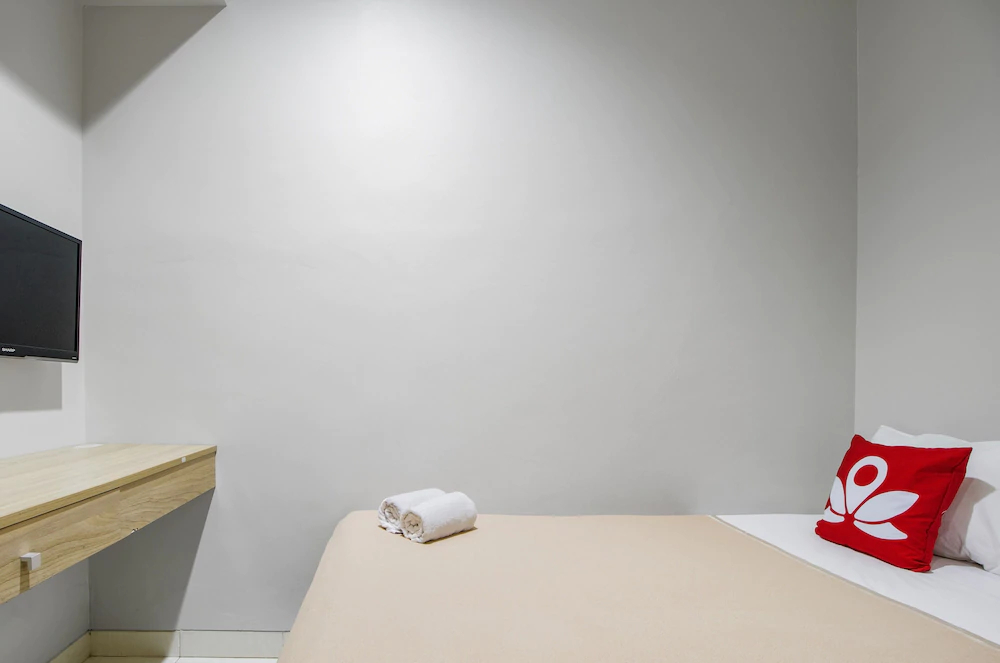 Verde Residence by ZEN Rooms