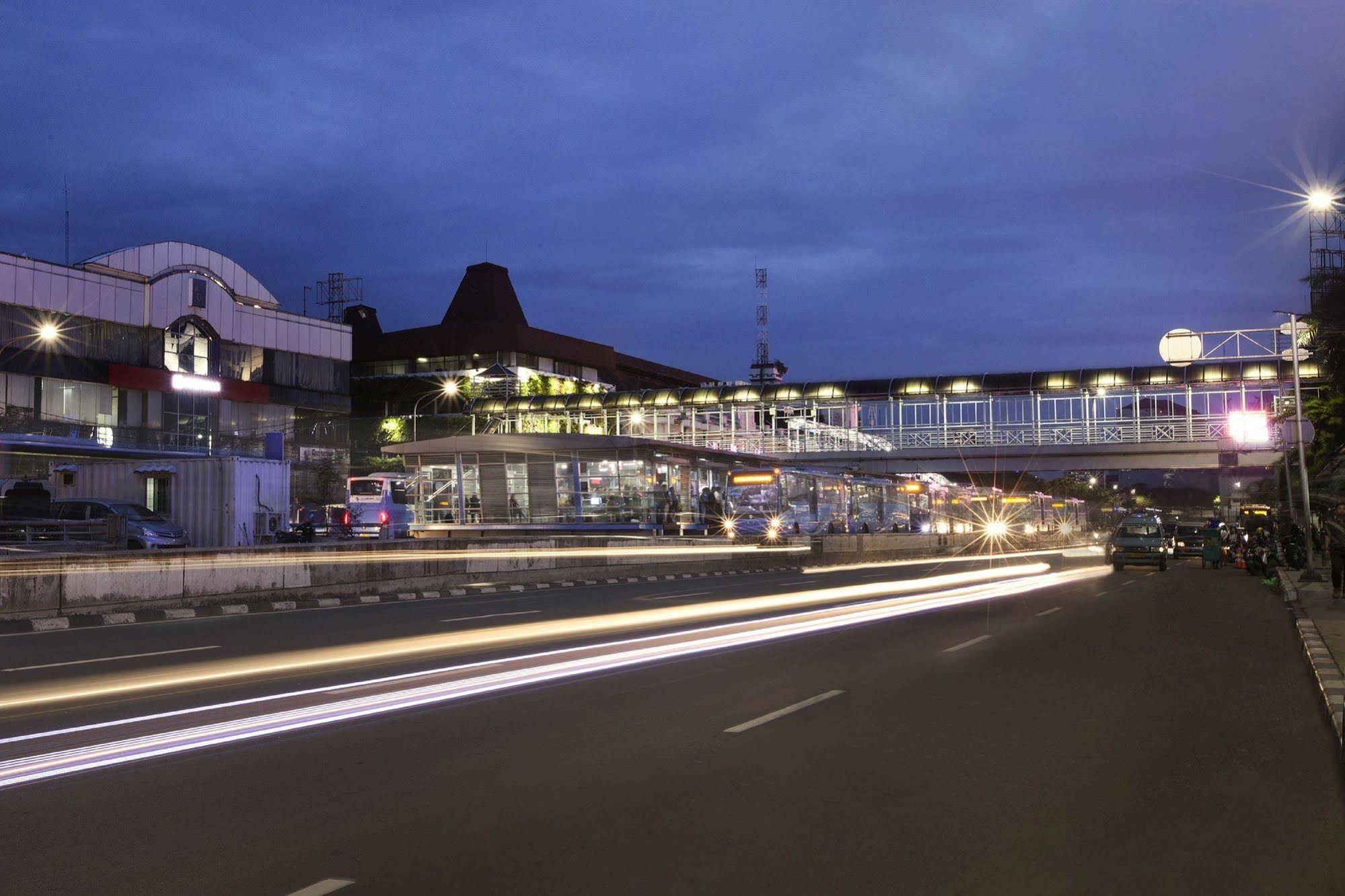 Verse Lite Hotel Pembangunan