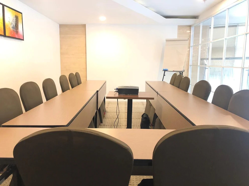 Verse Luxe Hotel Wahid Hasyim