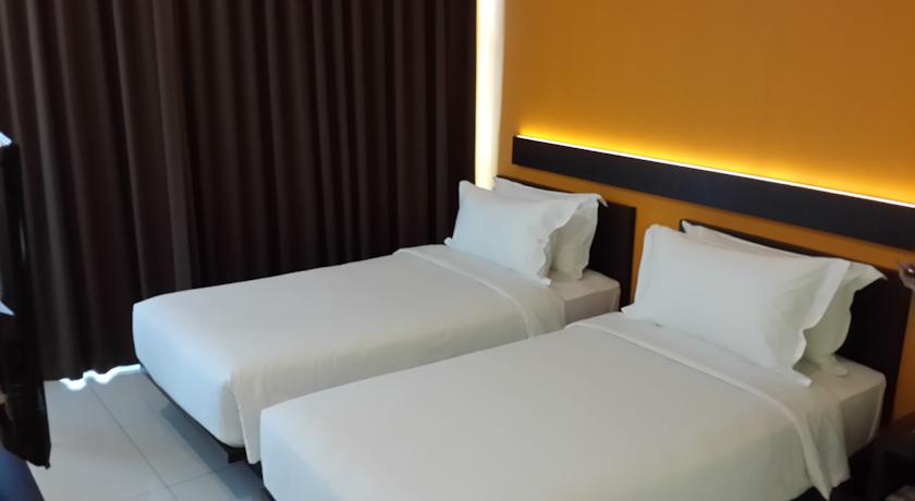 V Hotel Tebet