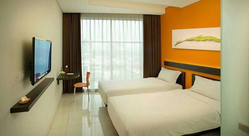 V Hotel Tebet