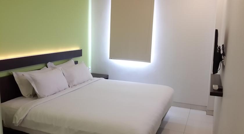 V Hotel Tebet