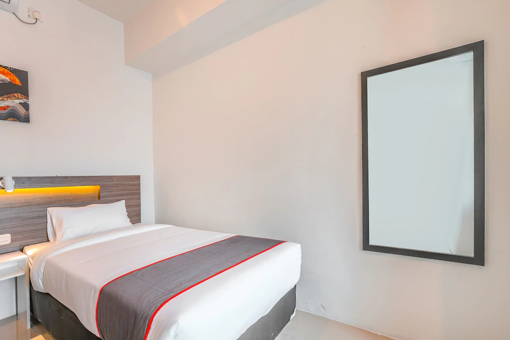 Vittoria Residence by OYO Rooms