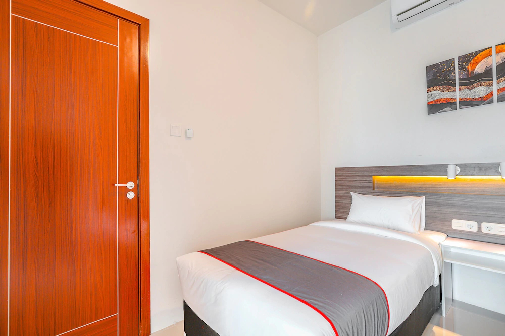 Vittoria Residence by OYO Rooms