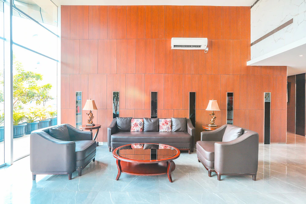 Vittoria Residence by OYO Rooms