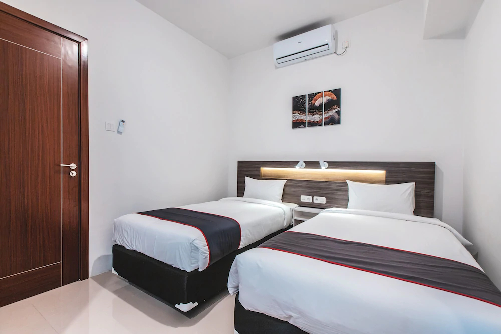 Vittoria Residence by OYO Rooms
