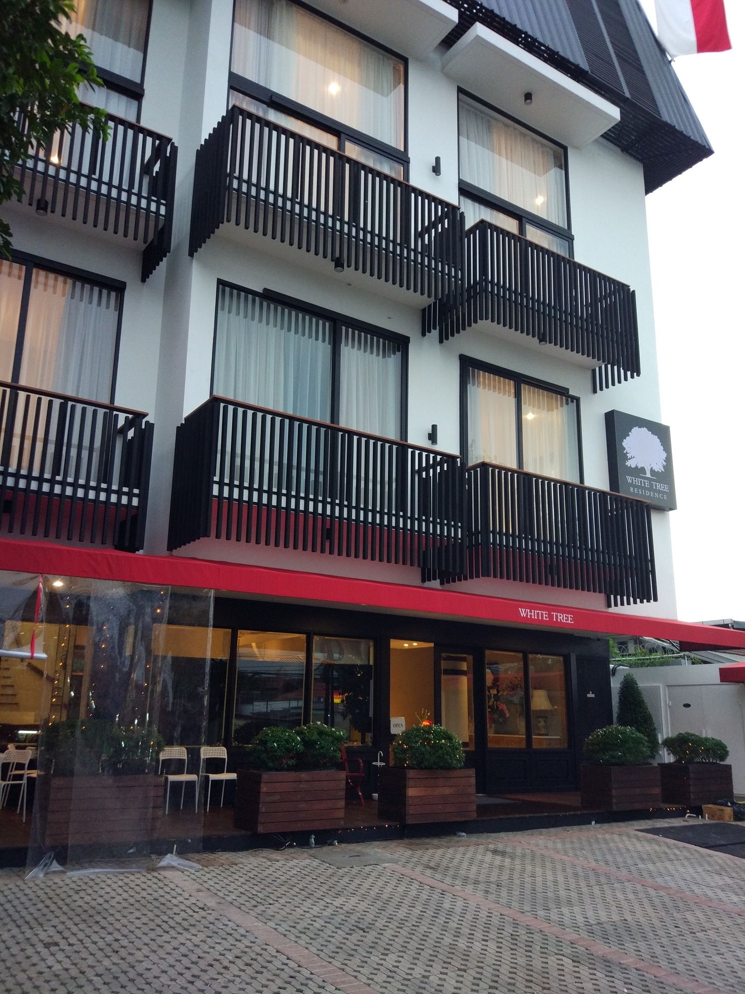 White Tree Residence