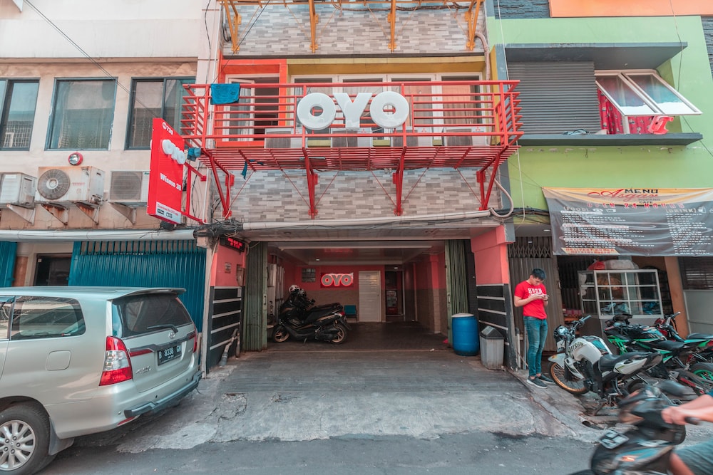 Wisma 38 By OYO Rooms