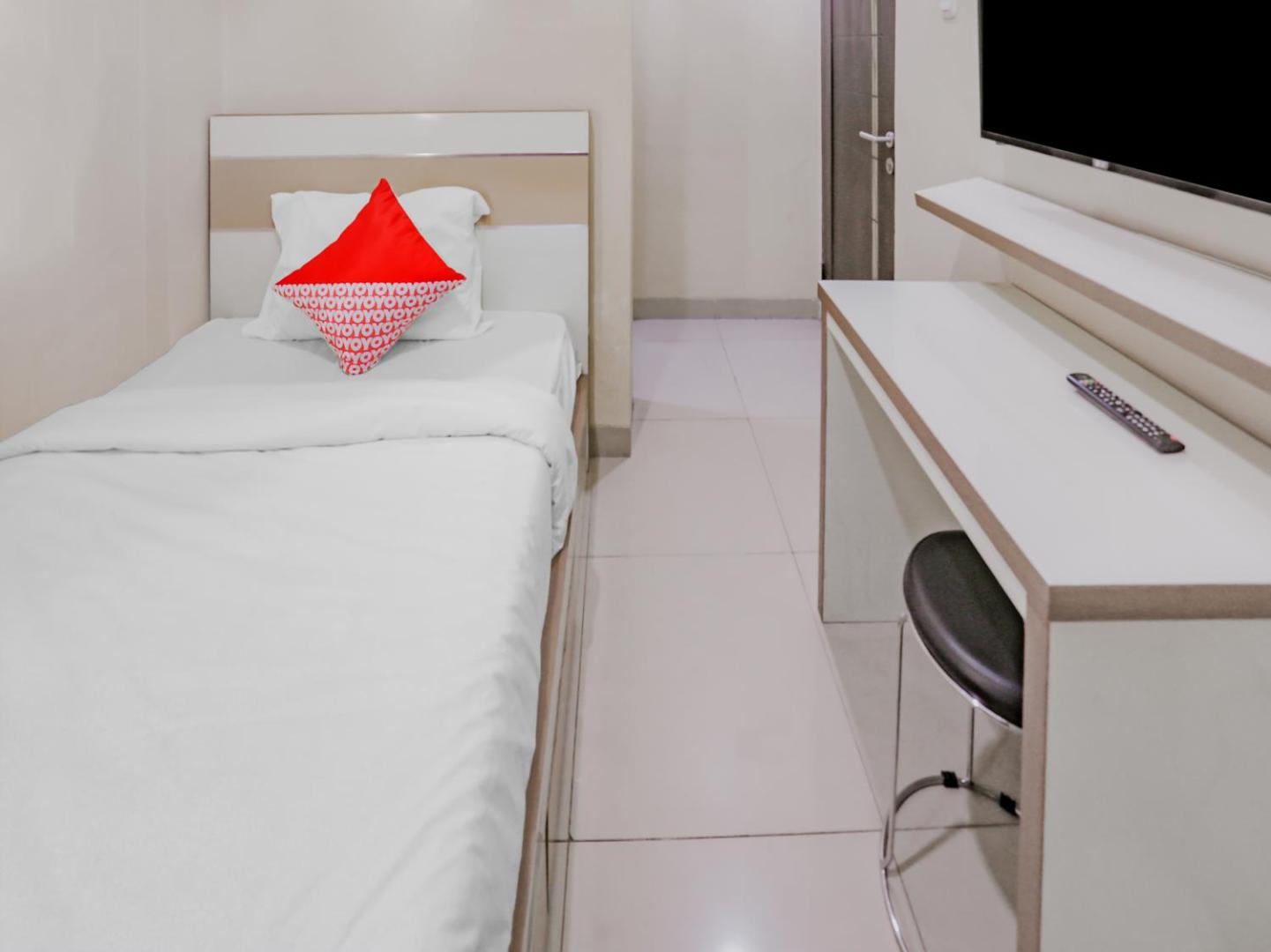 Wisma Basco Syariah by OYO Rooms