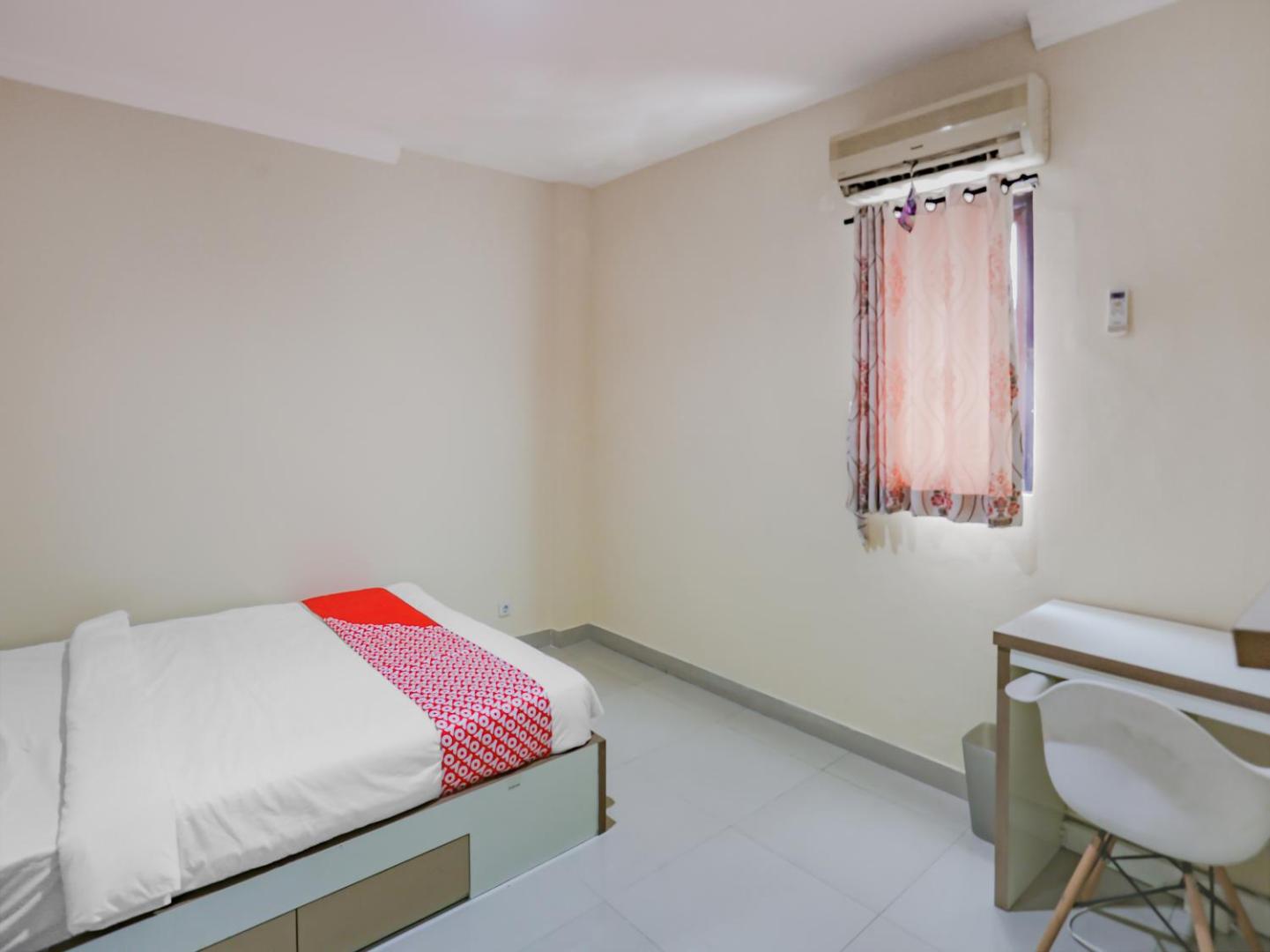 Wisma Basco Syariah by OYO Rooms