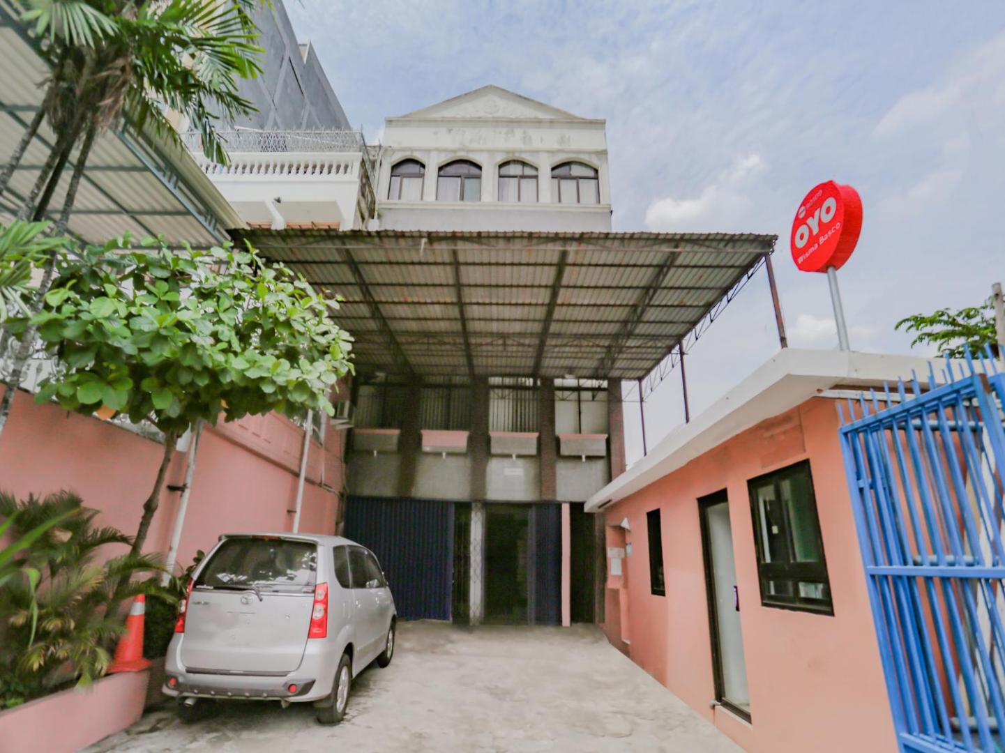 Wisma Basco Syariah by OYO Rooms