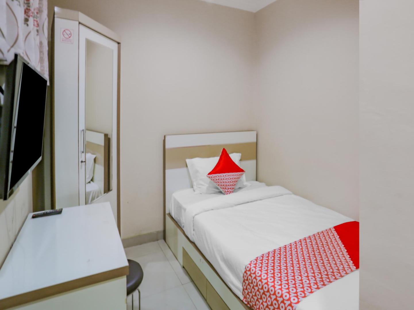 Wisma Basco Syariah by OYO Rooms