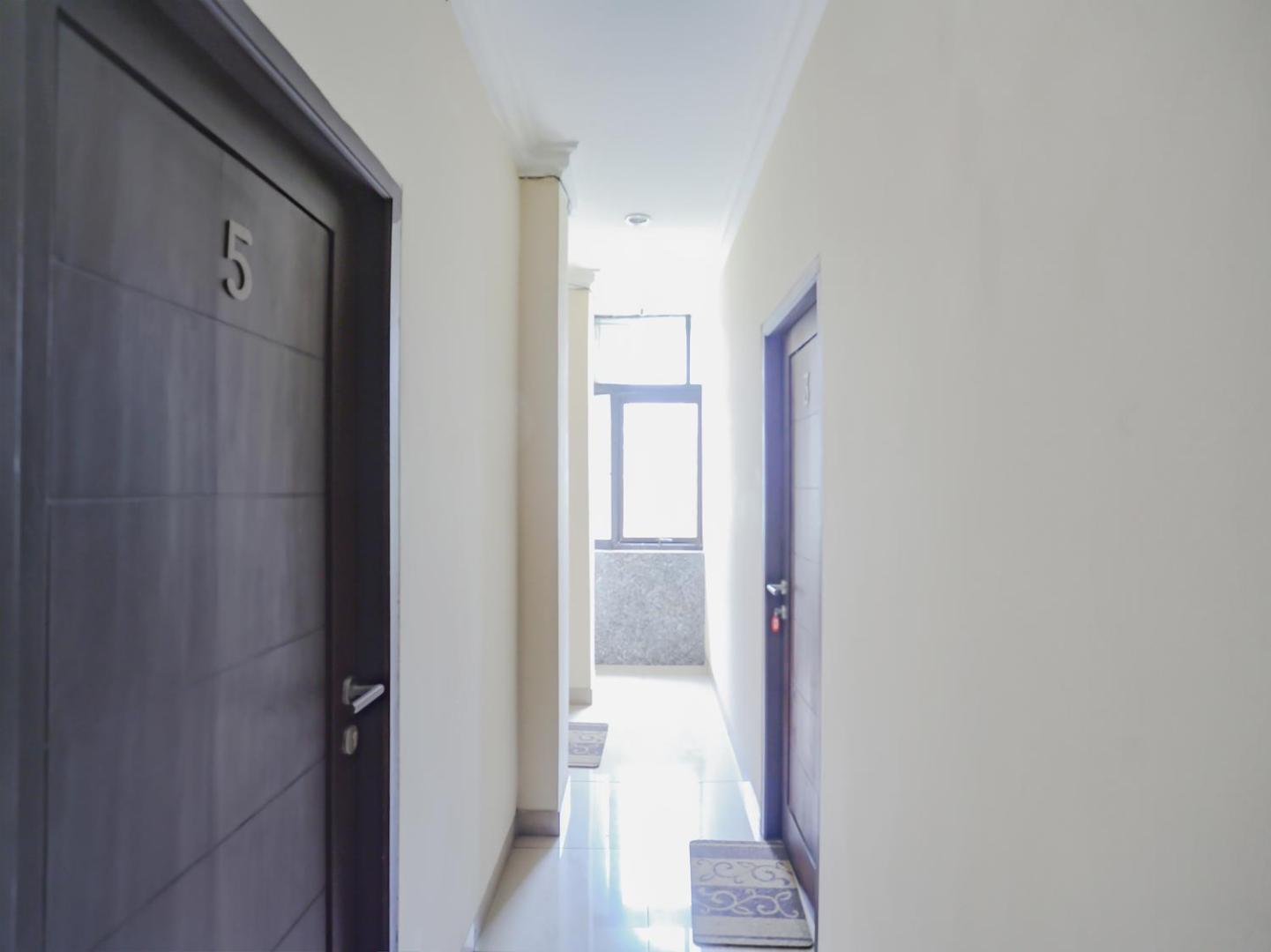 Wisma Basco Syariah by OYO Rooms