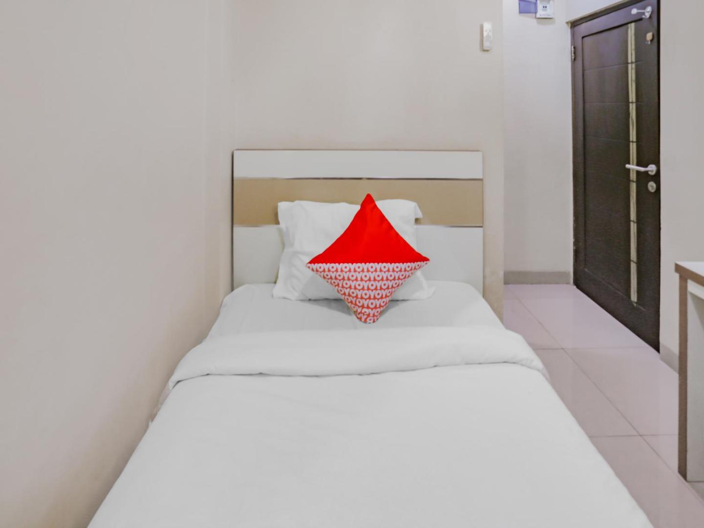 Wisma Basco Syariah by OYO Rooms