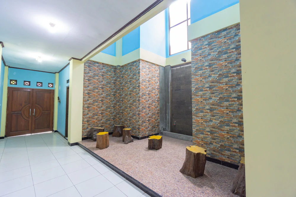 Wisma Griya Indah Lestari by OYO Rooms