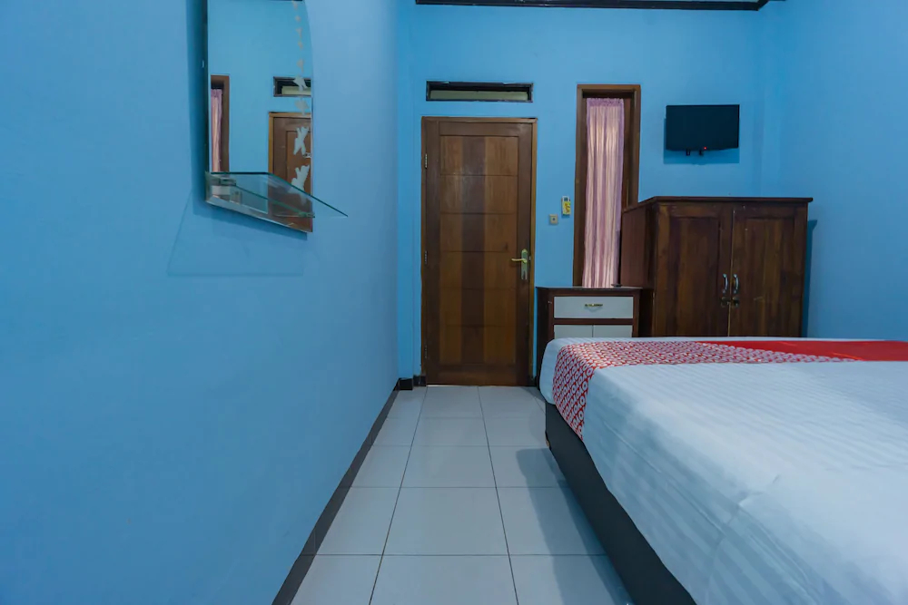 Wisma Griya Indah Lestari by OYO Rooms