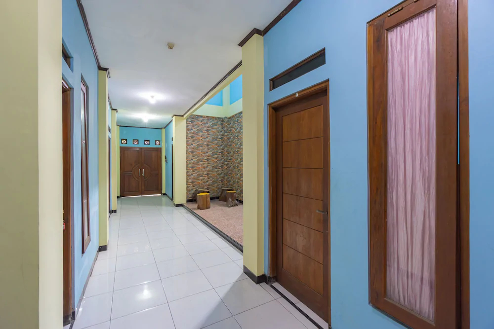 Wisma Griya Indah Lestari by OYO Rooms