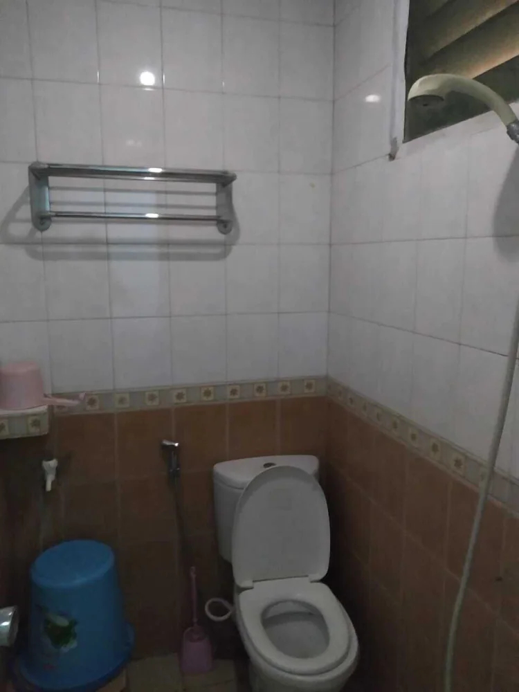 Wisma Kurnia Raharja by OYO