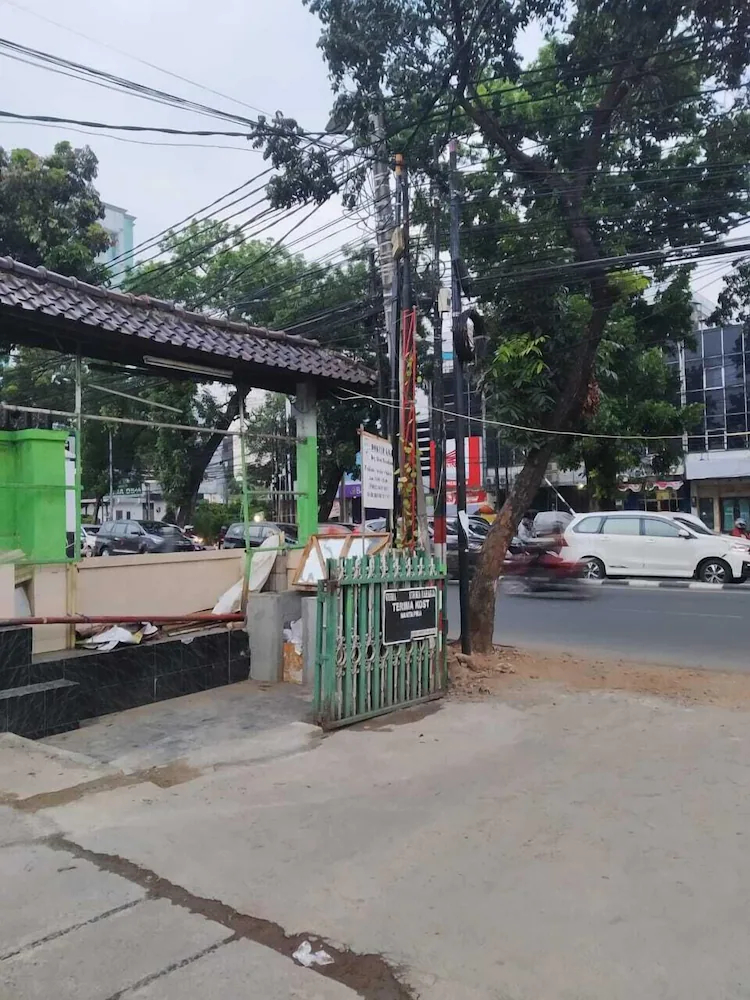 Wisma Kurnia Raharja by OYO