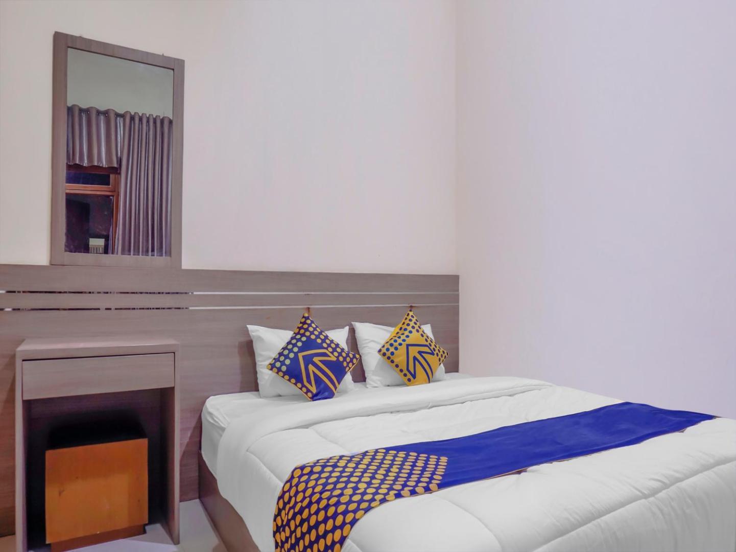 Wisma Madinah Syariah by OYO Rooms