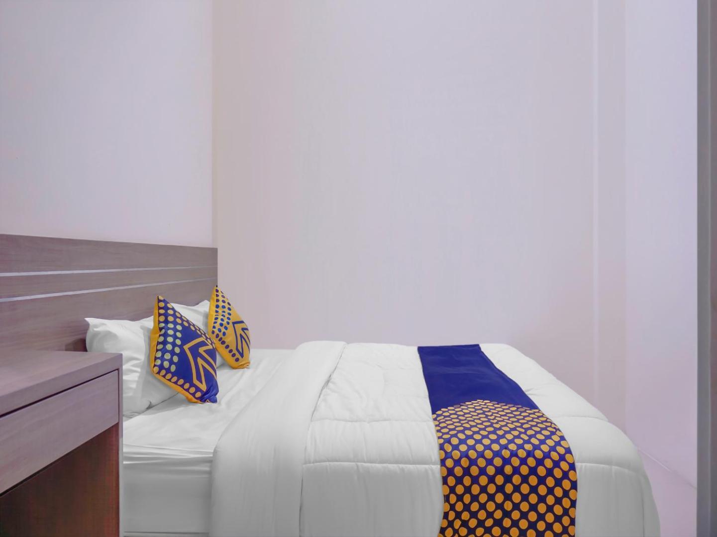 Wisma Madinah Syariah by OYO Rooms