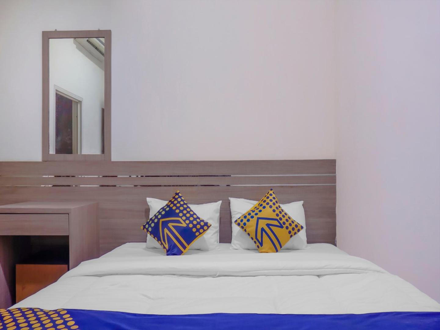 Wisma Madinah Syariah by OYO Rooms