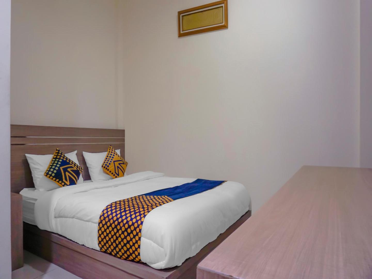 Wisma Madinah Syariah by OYO Rooms