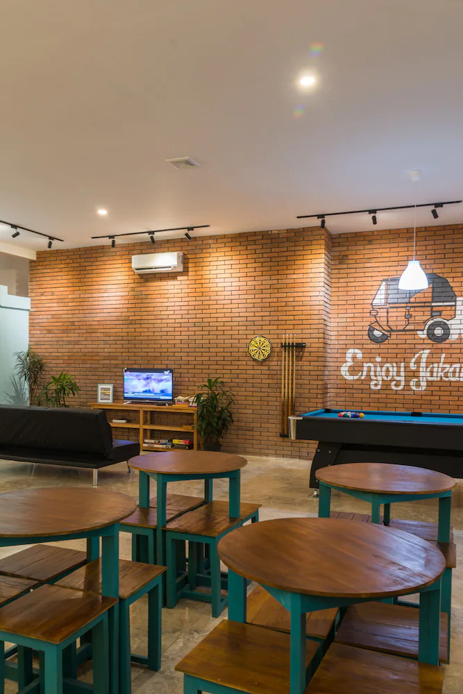 Wonderloft Hostel