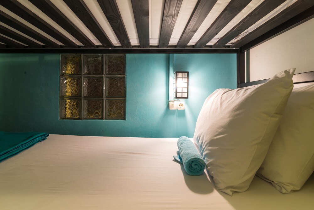Wonderloft Hostel