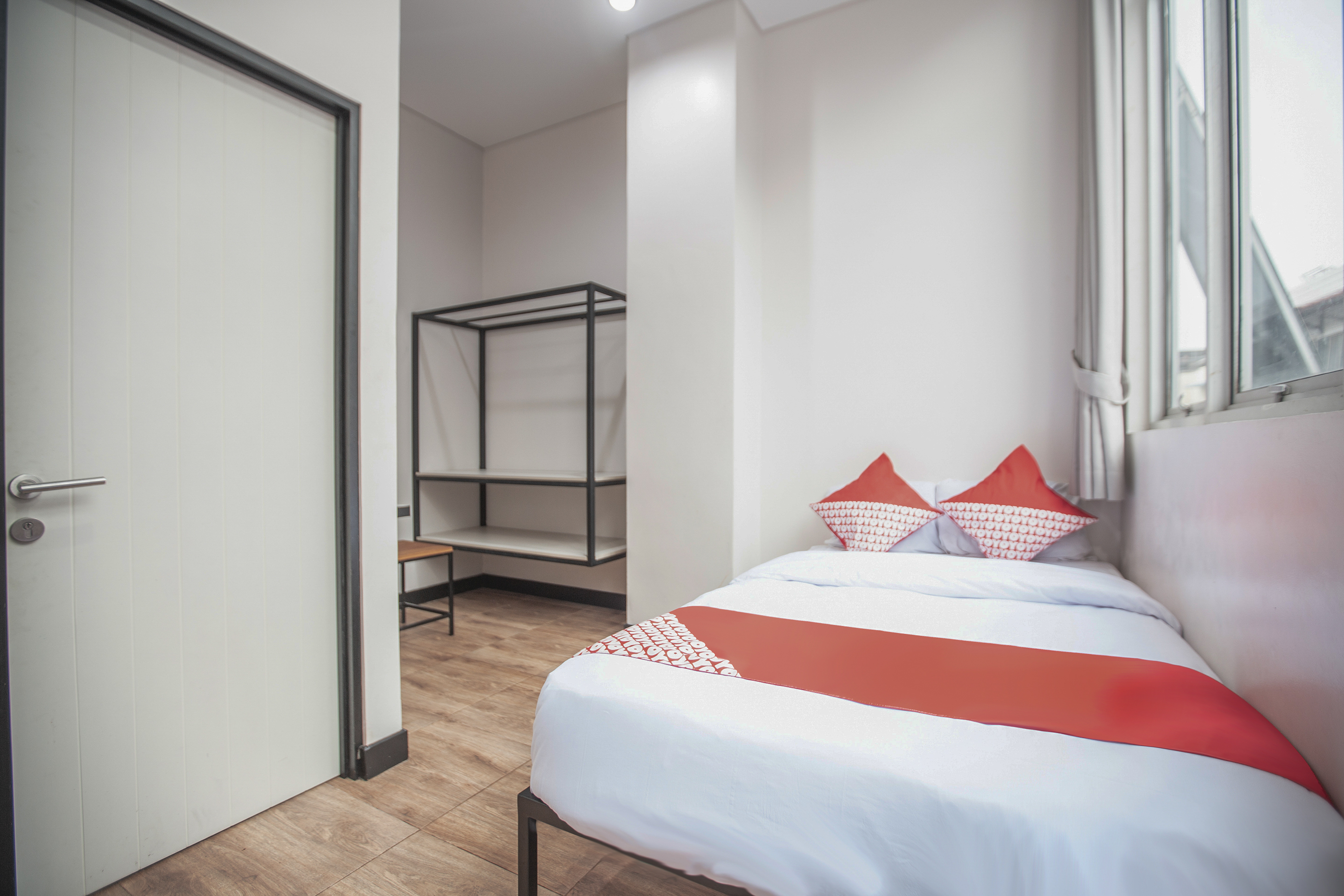 W Residence By OYO Rooms