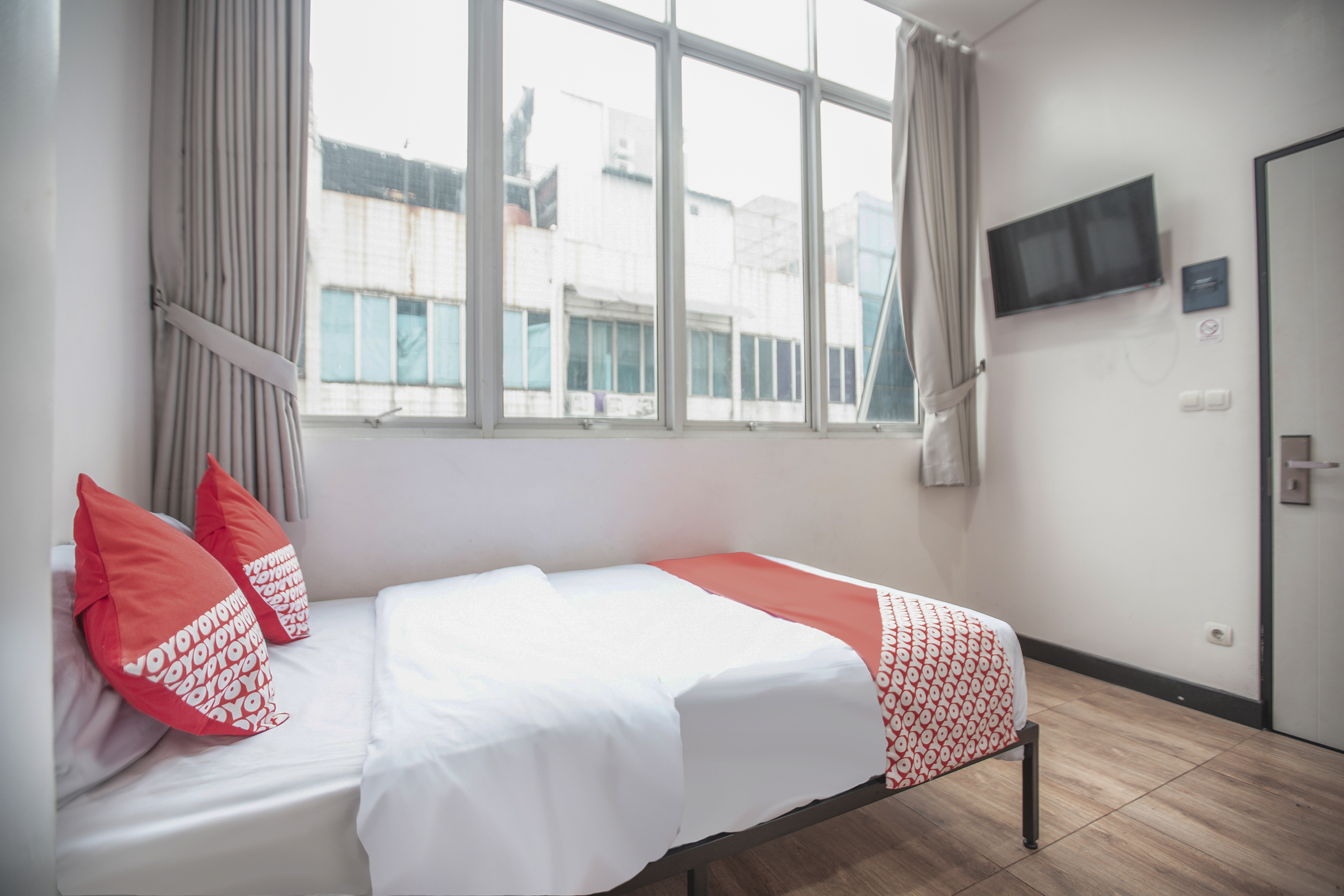 W Residence By OYO Rooms
