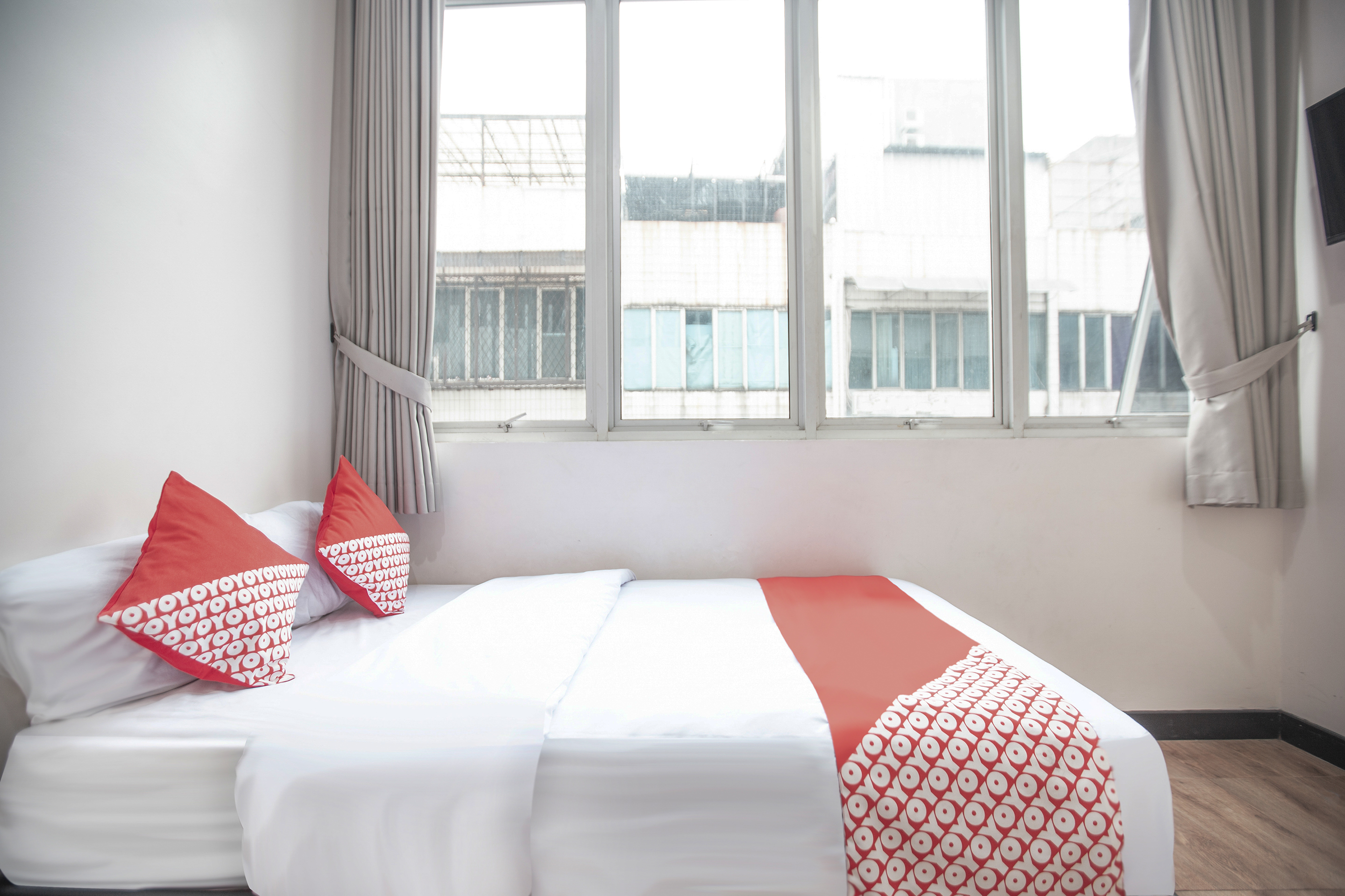 W Residence By OYO Rooms