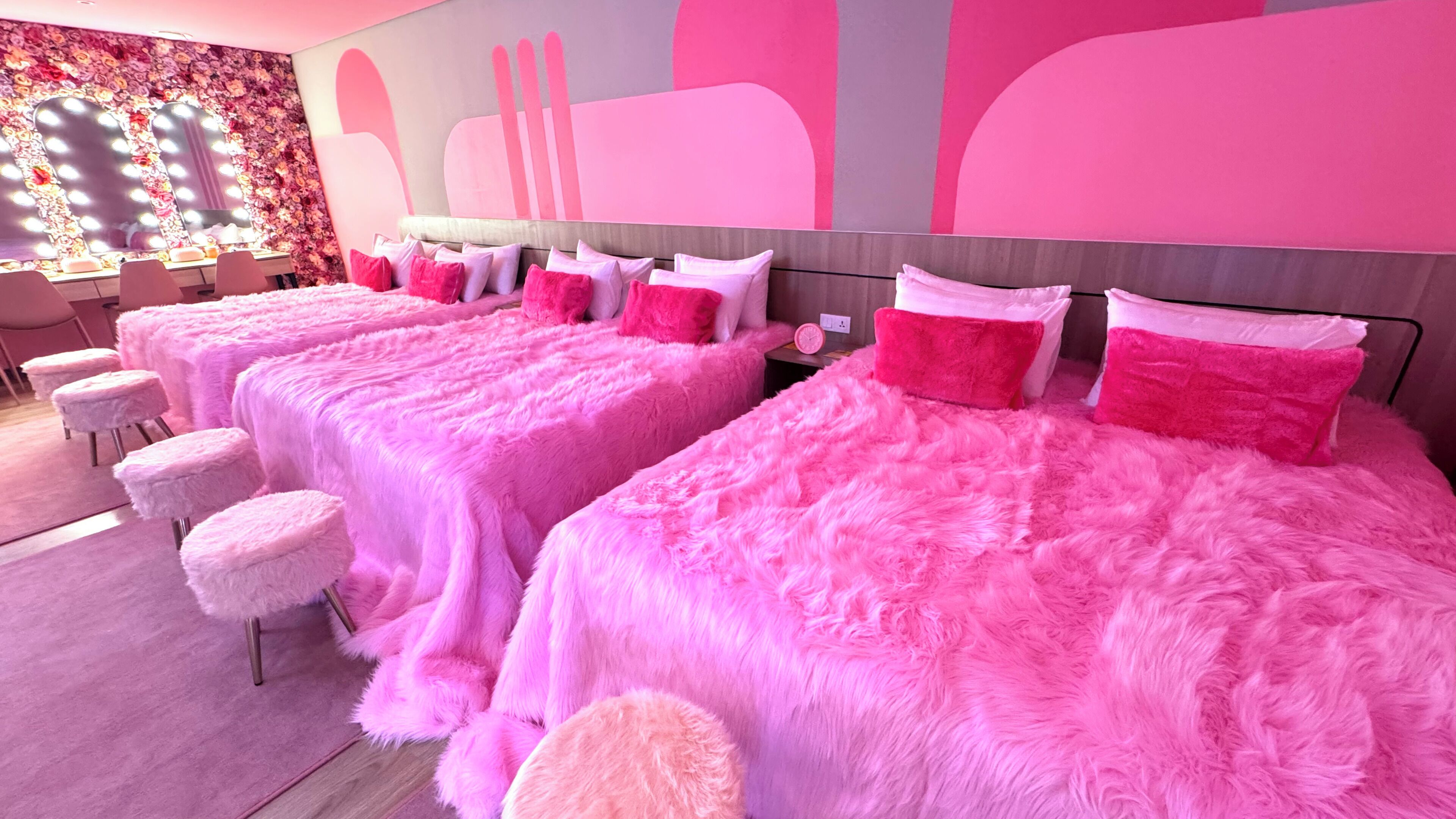 Yellow Bee Resort Cililitan